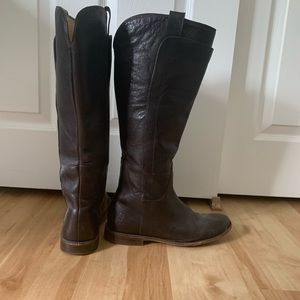 Size 8 dark brown Frye Boots